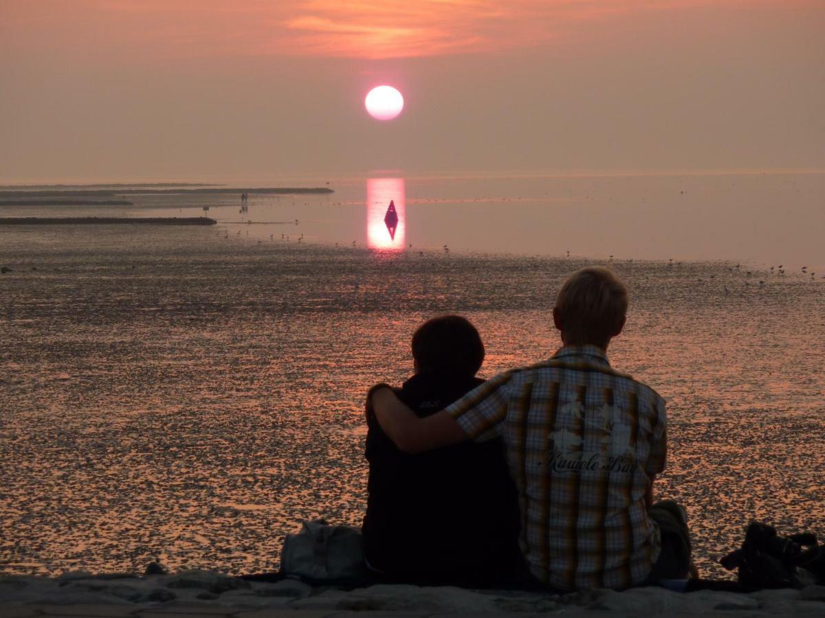 Meine-Nordsee-Fewo Эзенс Экстерьер фото